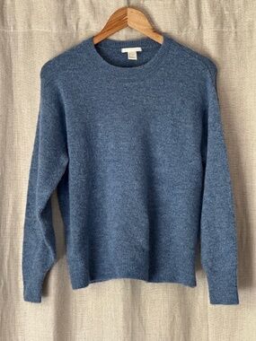 Super Soft, Great Color H&M Sweater!
